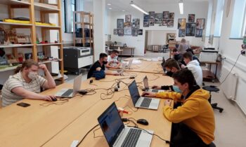 digitális közösségi alkotóműhely – kozmás szemmel